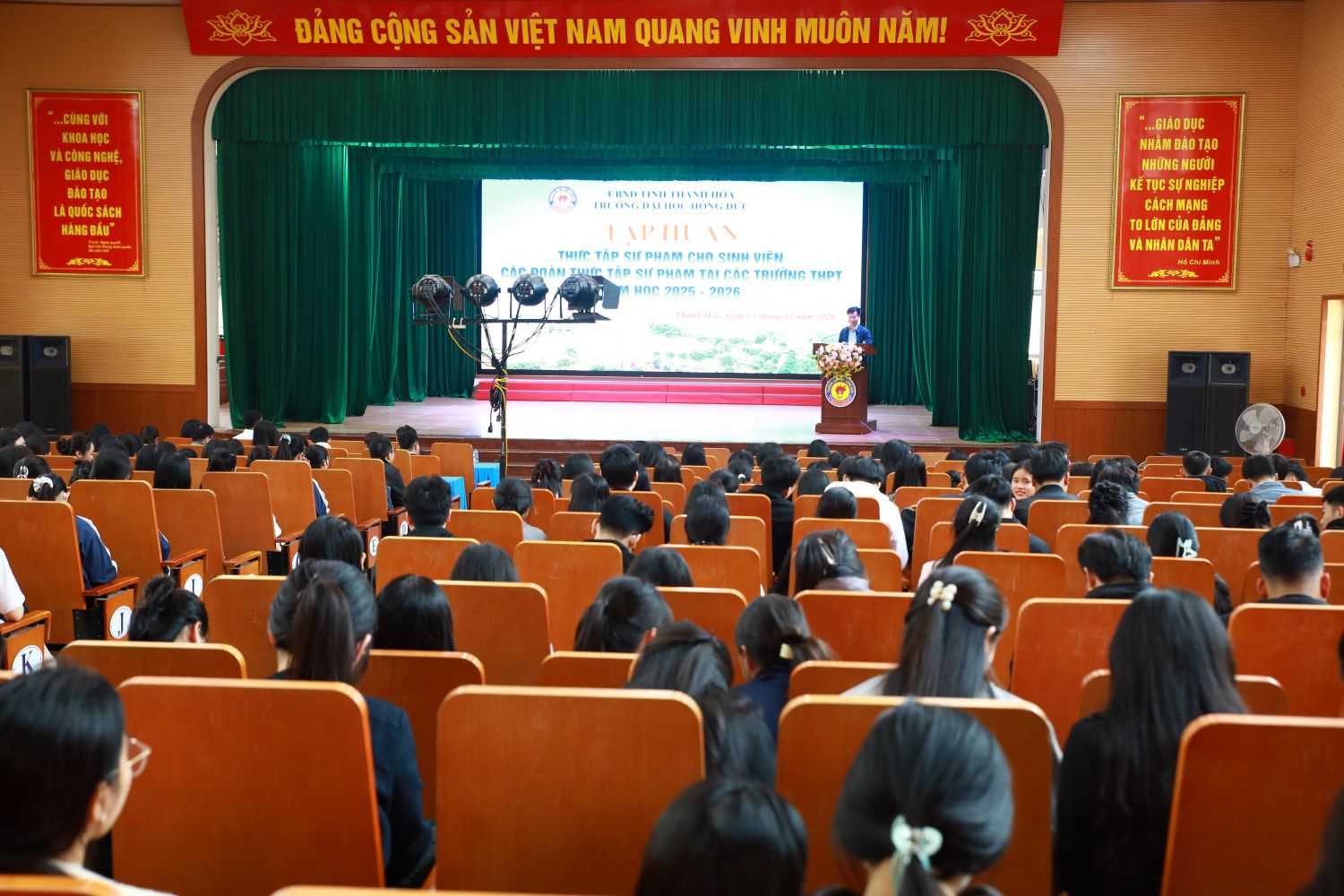 Trường Đại học Hồng Đức tập huấn thực tập sư phạm cho sinh viên năm học 2025 – 2026